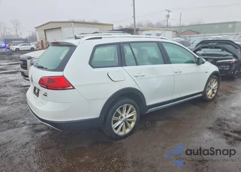 2017 Volkswagen Golf Alltrack S z USA, uszkodzony, nr VIN 3VWH17AU7HM527713